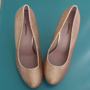 Gold Sparkly Heels Sz 8